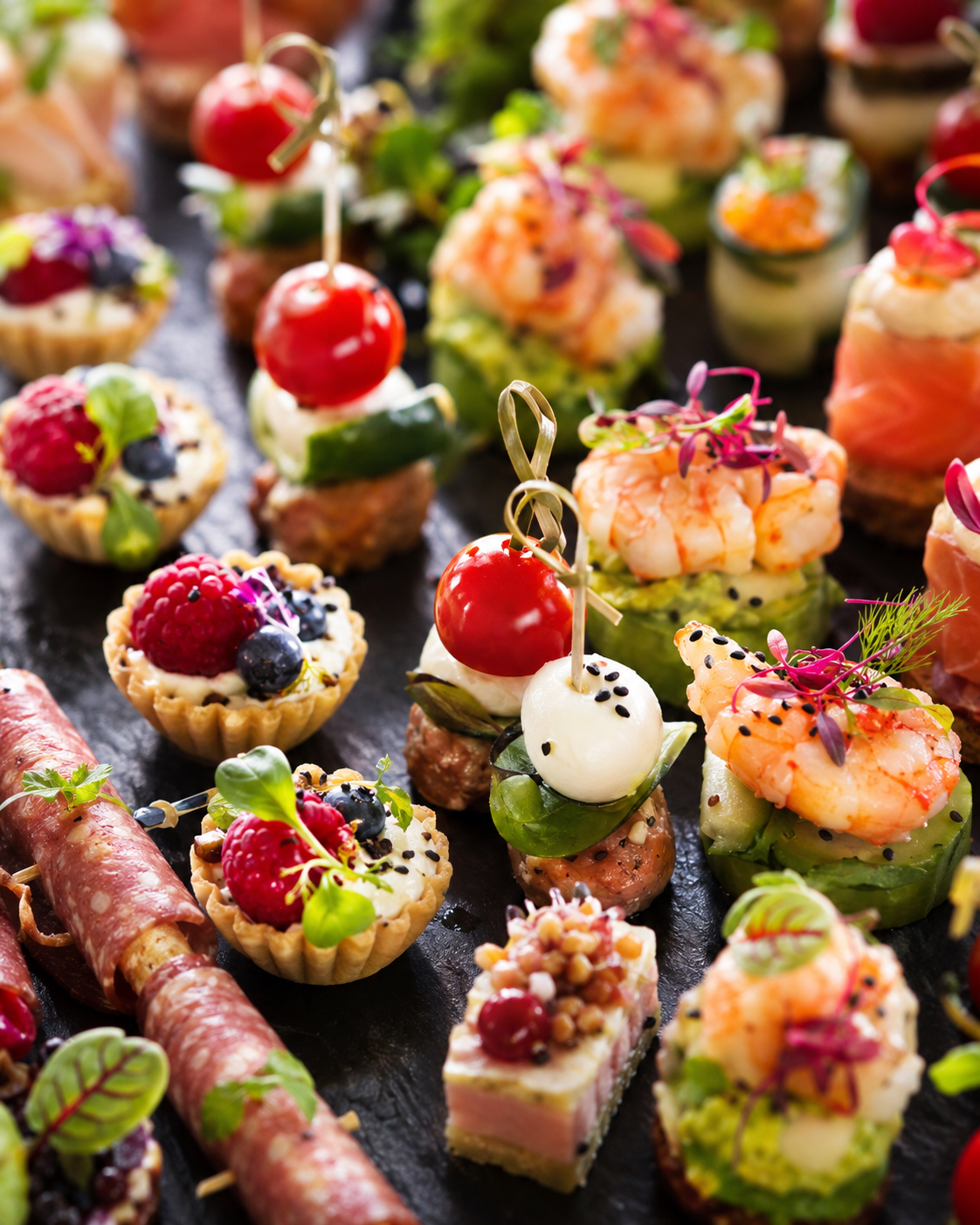 Kolorowe przekąski finger food Placek czy Naleśnik